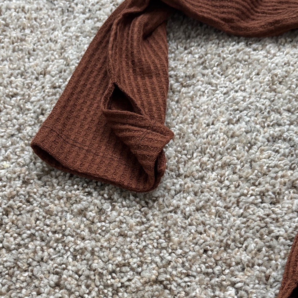 Rust Ribbed Turtleneck Sweater - Picture 2 of 6
